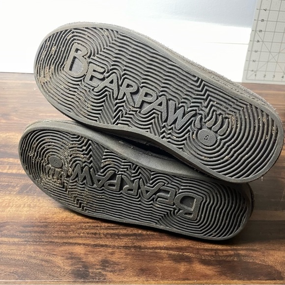 Bearpaw Youth Snow Boots Size 5 - Picture 9 of 11